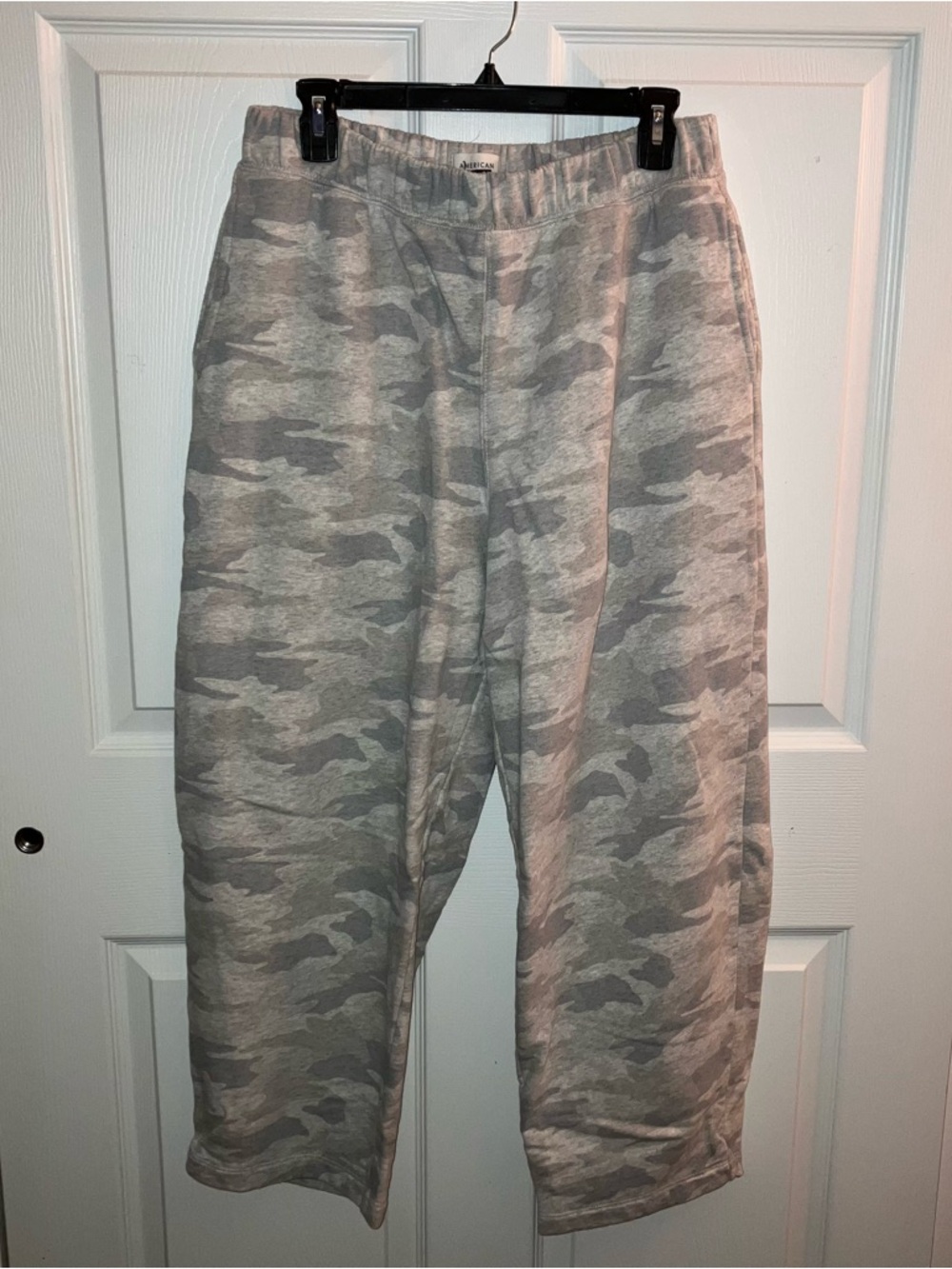 American Eagle Camo Barrel Sweatpants - Picture 3 of 8